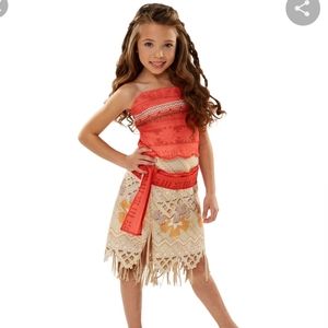 Moana 4-6x costume fits 5 or 6yo, Jakks pacific, gently worn Halloween